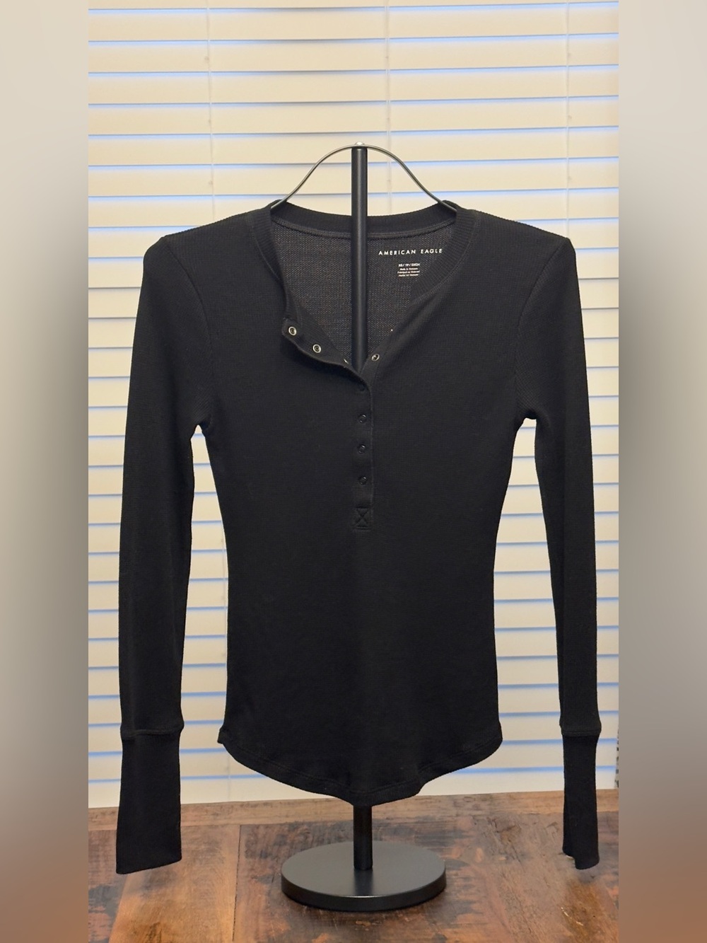 American Eagle Outfitters Black Long-Sleeve Henley Thermal Top XS